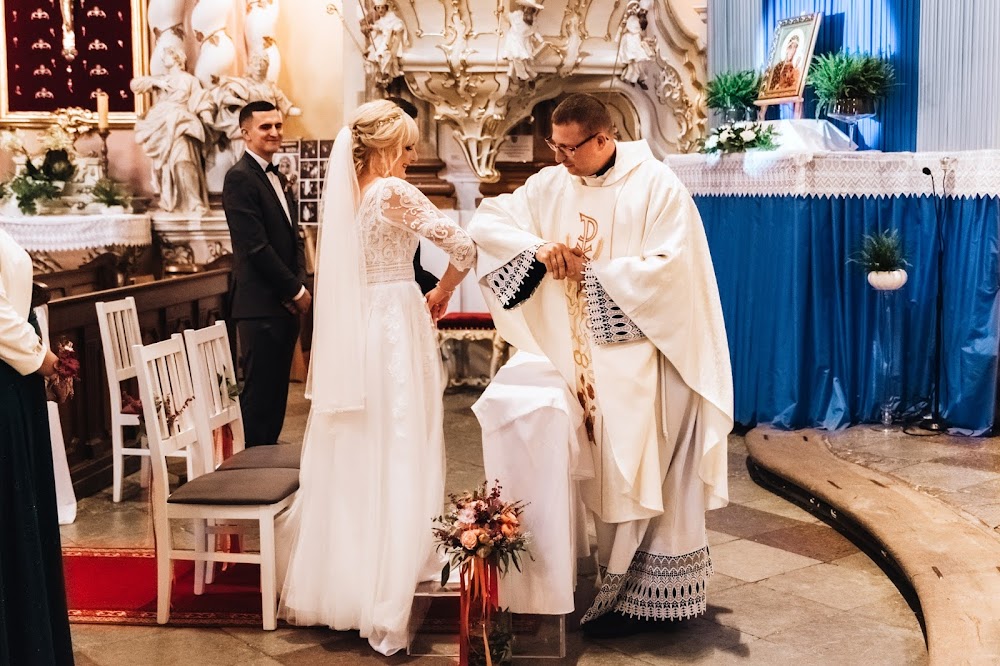 Fotografowanie ślubu w kościele – czyli jak nie podpaść księdzu i zadowolić parę młodą.