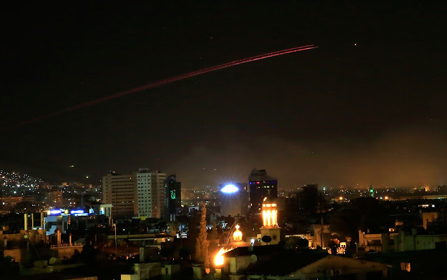 Resultado de imagem para EUA, Reino Unido e FranÃ§a atacam SÃ­ria em retaliaÃ§Ã£o a suposto ataque quÃ­mico