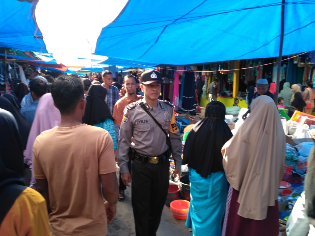 Jaga Suasana Kondusif Jelang Idul Fitri, Babinkambibmas Desa Simpang Gaung Lakukan Patroli 
