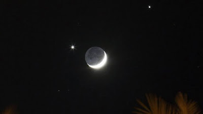 Conjunción entre la luna, venus y el planeta Jupiter.