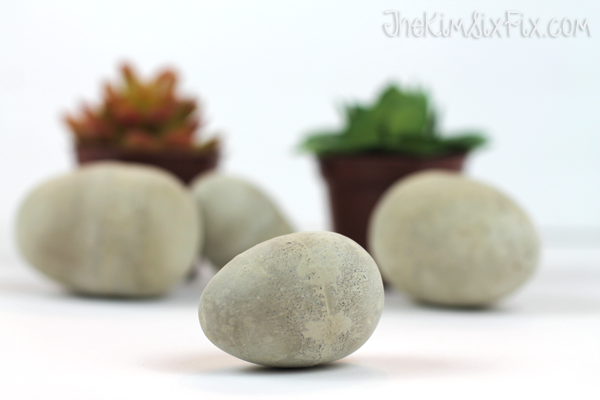 Smoothing concrete egg