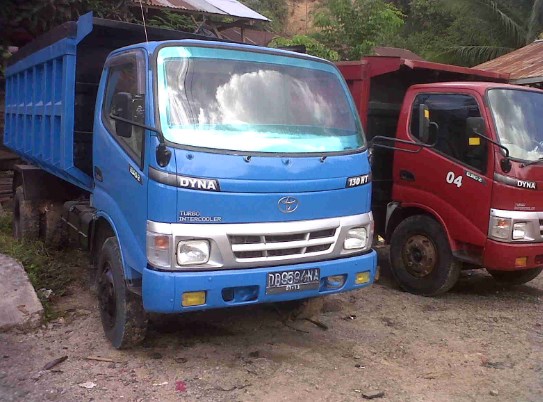 toyota dyna dump truck BIRU-MERAH