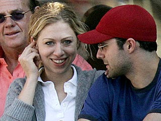 Chelsea Clinton to get married