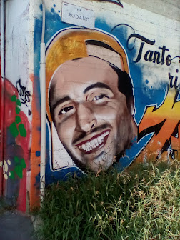 ΜΑΝΤΛΕΝ=Η ΤΡΕΛΗ ΛΕΝΑ]-[Famous grafity in Milan]