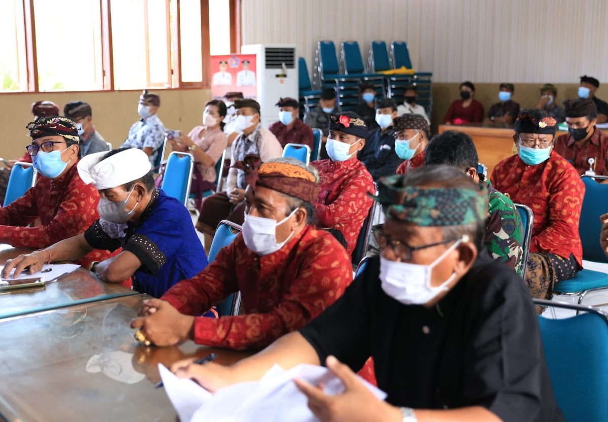   Launching Sipandu Beradat, Bupati Suwirta : Amankan Lingkungan Berbasis Adat