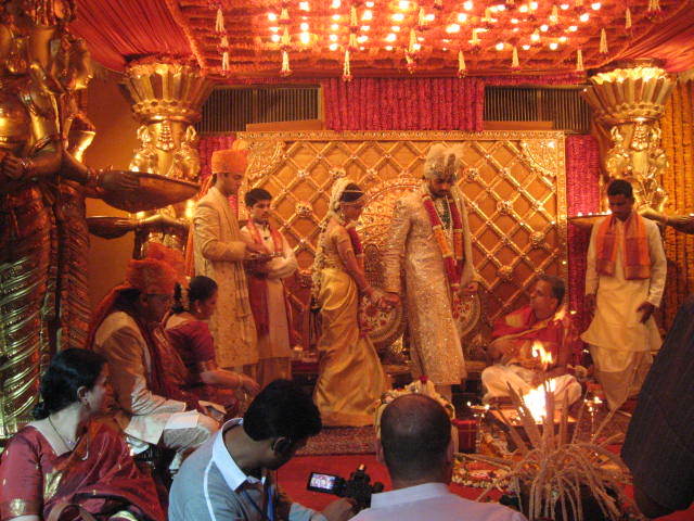 Abhishek bachan and aishwarya rai wedding pics