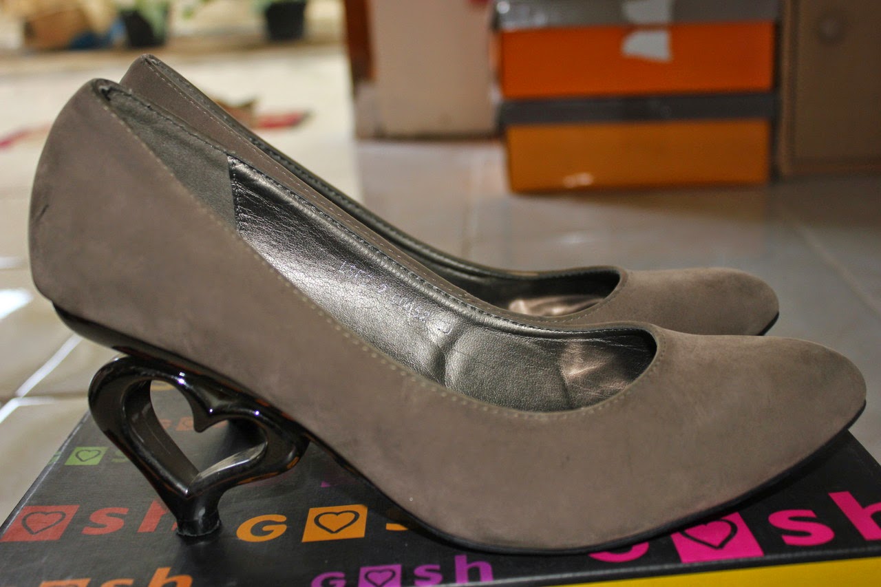  Gambar  model sandal  donatelo eiger  fladeo gunung terbaru  