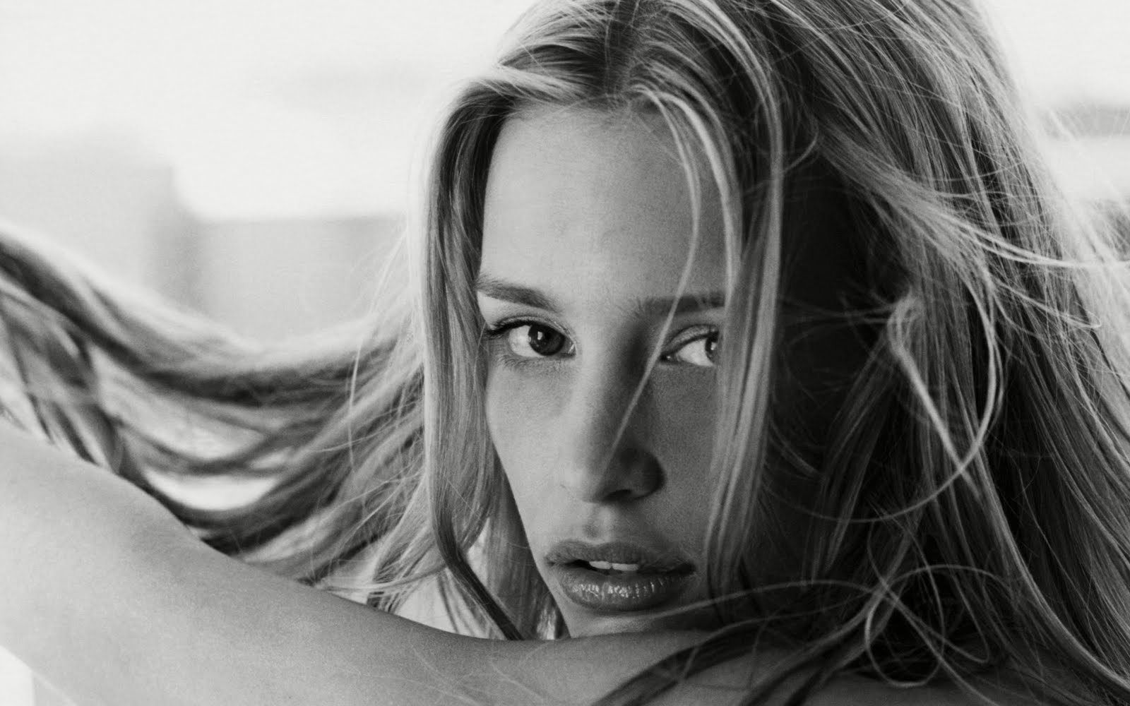 Piper Perabo - Wallpaper Actress