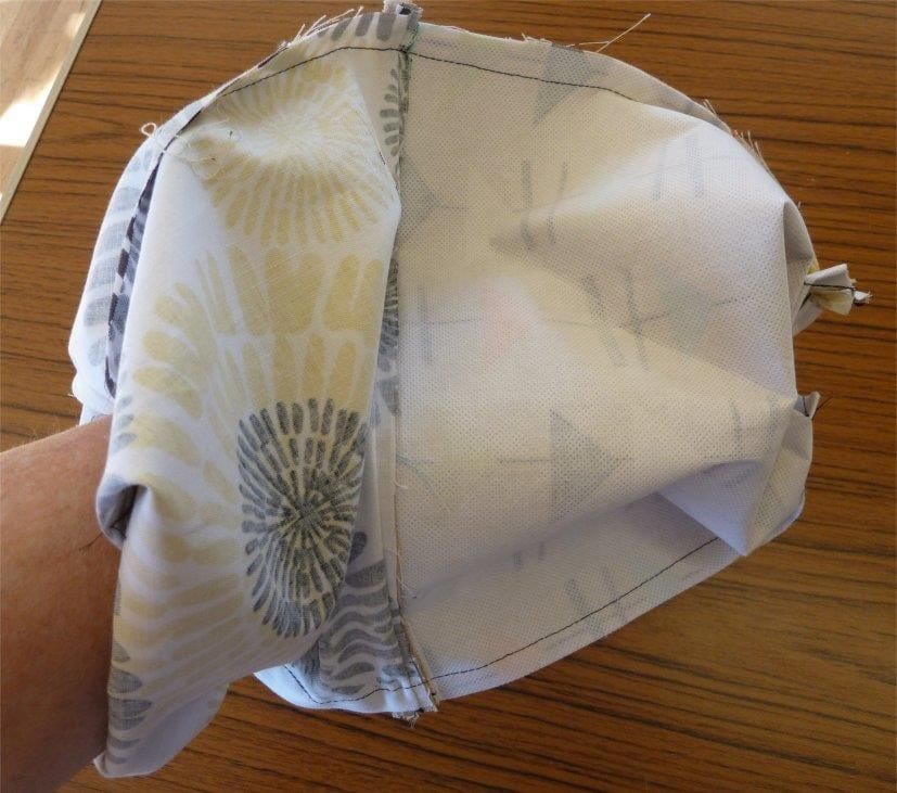 Zipped Pouch with Flat Bottom Tutorial