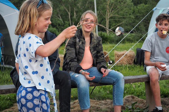 A UK staycation exploring rural Kent with outdoor store GO Outdoors. The post includes a #GORoadtrip and #GOcation with campfires, activities such as hiking, biking and bush craft as well as plenty of camping fun.