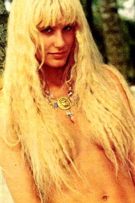 Daryl Hannah Hot