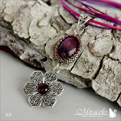 Miracolo, szkło dichroiczne, granat, filigran, dichroic glass, garnet, filigree pendant