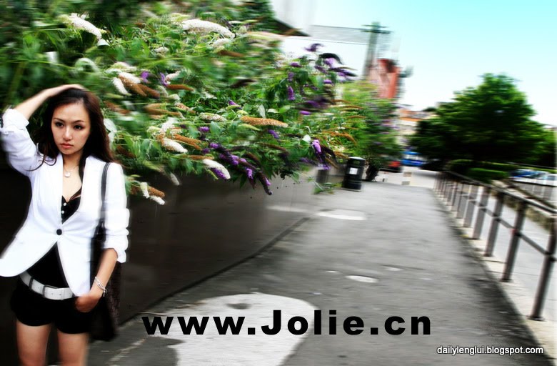 Jolie Luo Yun (罗晓韵)