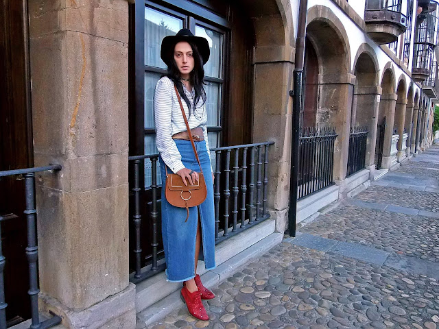 fashion, moda, look, outfit, blog, blogger, walking, penny, lane, streetstyle, style, estilo, trendy, rock, boho, chic, cool, casual, ropa, cloth, garment, inspiration, fashionblogger, art, photo, photograph, Avilés, oviedo, gijón, denim, vaquero, falda, skirt, hat, pearls, sombrero, perlas,