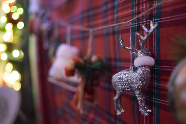 plaid Christmas decorations deer ornament A Stylish Love Story fashion Blog