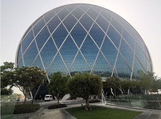 Edificio Aldar Headquarters o Aldar Headquarters Building. Abu Dabi, Abu Dhabi, Emiratos Árabes Unidos.