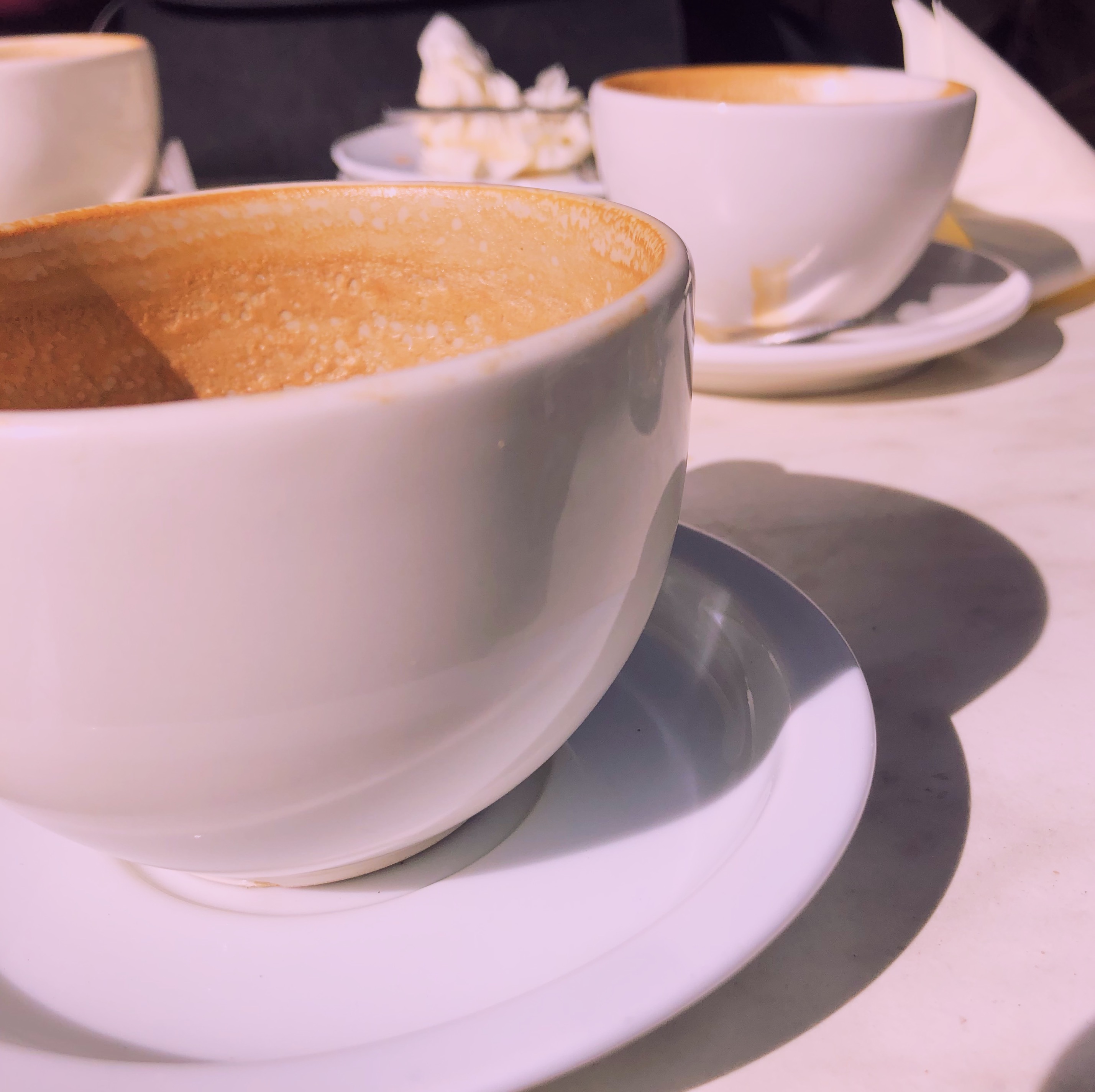 Latte Machiato op een Brussels terras.