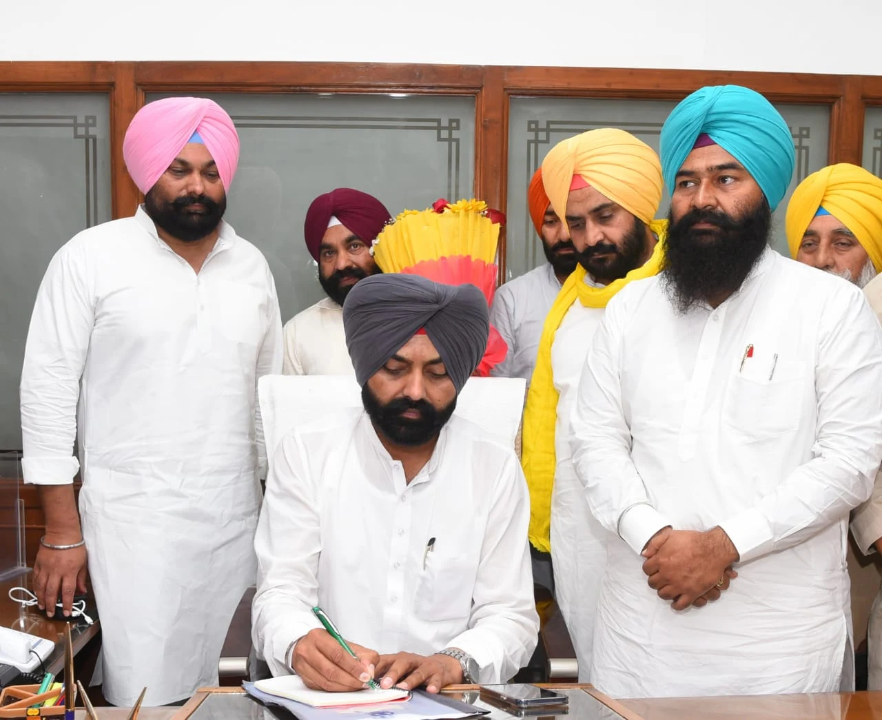 ਸਿਆਸੀ ਬਦਲਾਖੋਰੀ ਲਈ ਕੋਈ ਥਾਂ ਨਹੀਂ ਪਰ ਨਾਜਾਇਜ਼ ਬੱਸਾਂ ਨੂੰ ਹਰ ਹੀਲੇ ਰੋਕਿਆ ਜਾਵੇਗਾ : ਭੁੱਲਰ