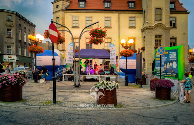 Boguszów-Gorce - Rynek - przed startem Sudeckiej 100