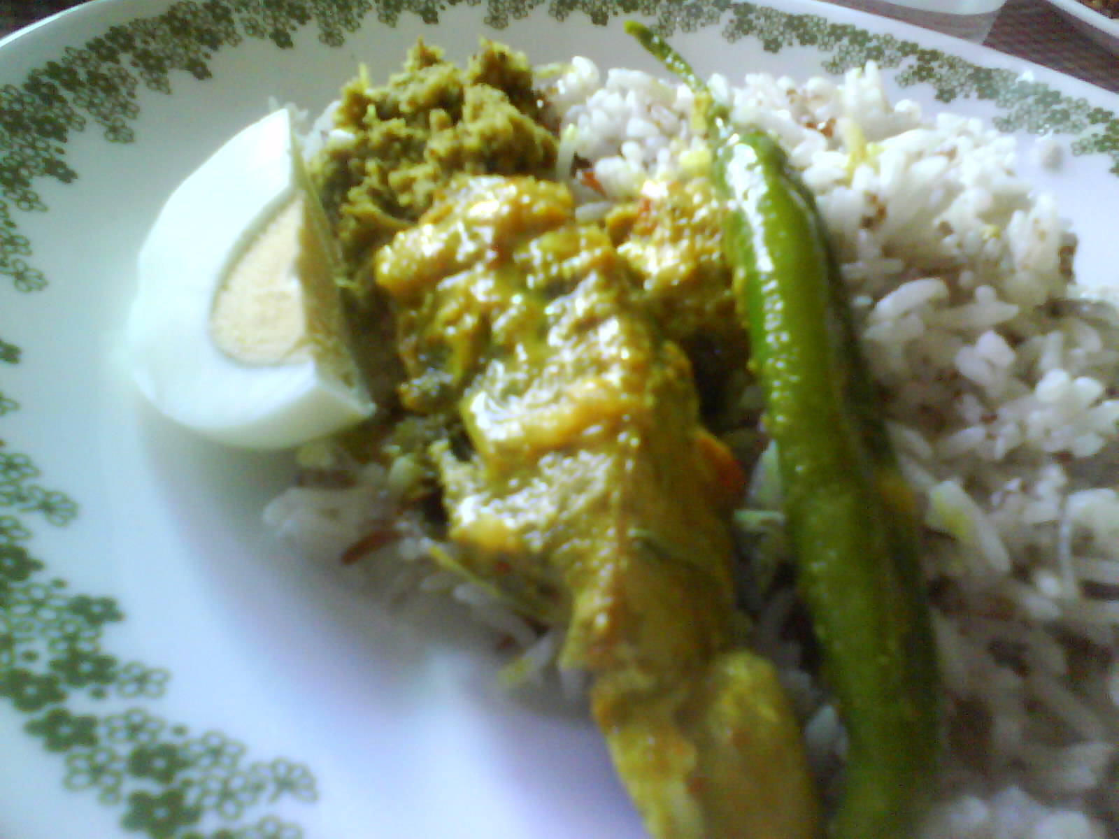 Menu: Nasi Dagang, Gulai Ikan Aya dan Gulai Ayam