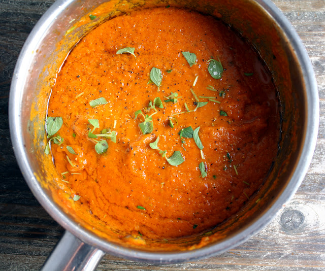 Oppskrift Hvordan Lage Hjemmelaget Tomatsaus Enkel Hverdagsoppskrift Pizzasaus Pastasaus