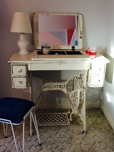 Repurpose-old-furnitures-Upcycling-sewing machine-Singer-Weddings by KMich Philadelphia PA