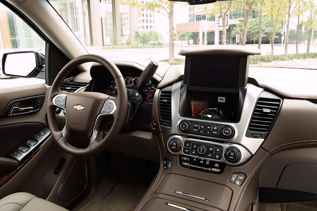 2018 Chevrolet Suburban interior