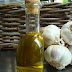 The benefits of garlic oil on the hair
