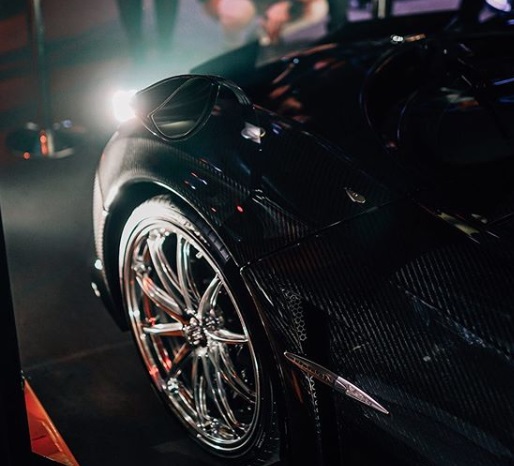 Ban Mobil Pagani Huayra menggunakn Pirelli