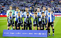 R. C. D. ESPANYOL DE BARCELONA. Temporada 2021-22. Diego López, Leandro Cabrera, Yangel Herrera, Aleix Vidal, Sergi Gómez, Sergi Darder. Adrià Pedrosa, Raúl De Tomás, Tonny Vilhena, Keidi Baré, Javi Puado. R. C. D. ESPANYOL DE BARCELONA 2 F. C. BARCELONA 2 Domingo 13/02/2022, 21:00 horas. Campeonato de Liga de 1ª División, jornada 24, Cornellá-El Prat, Barcelona, RCDE Stadium: 25.049 espectadores. GOLES: 0-1: 2’, Pedri. 1-1: 40’, Sergi Darder. 2-1: 64’, Raúl De Tomás. 2-2: 90+6’. Luuk De Jong.