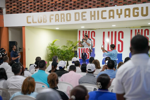 Reunión del PRM en el  Club Faro de Hicayagua, de El Seibo