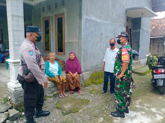 Petugas wilayah Weru tetap aktif sambangi warga desa, silaturahmi, Komsos dan laksanakan edukasi Prokes