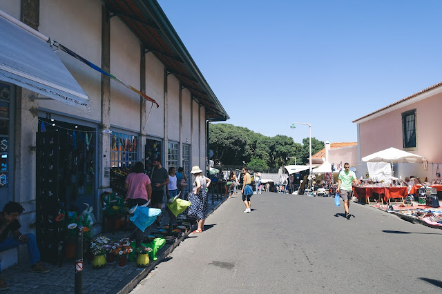 泥棒市（Feira da Ladra）