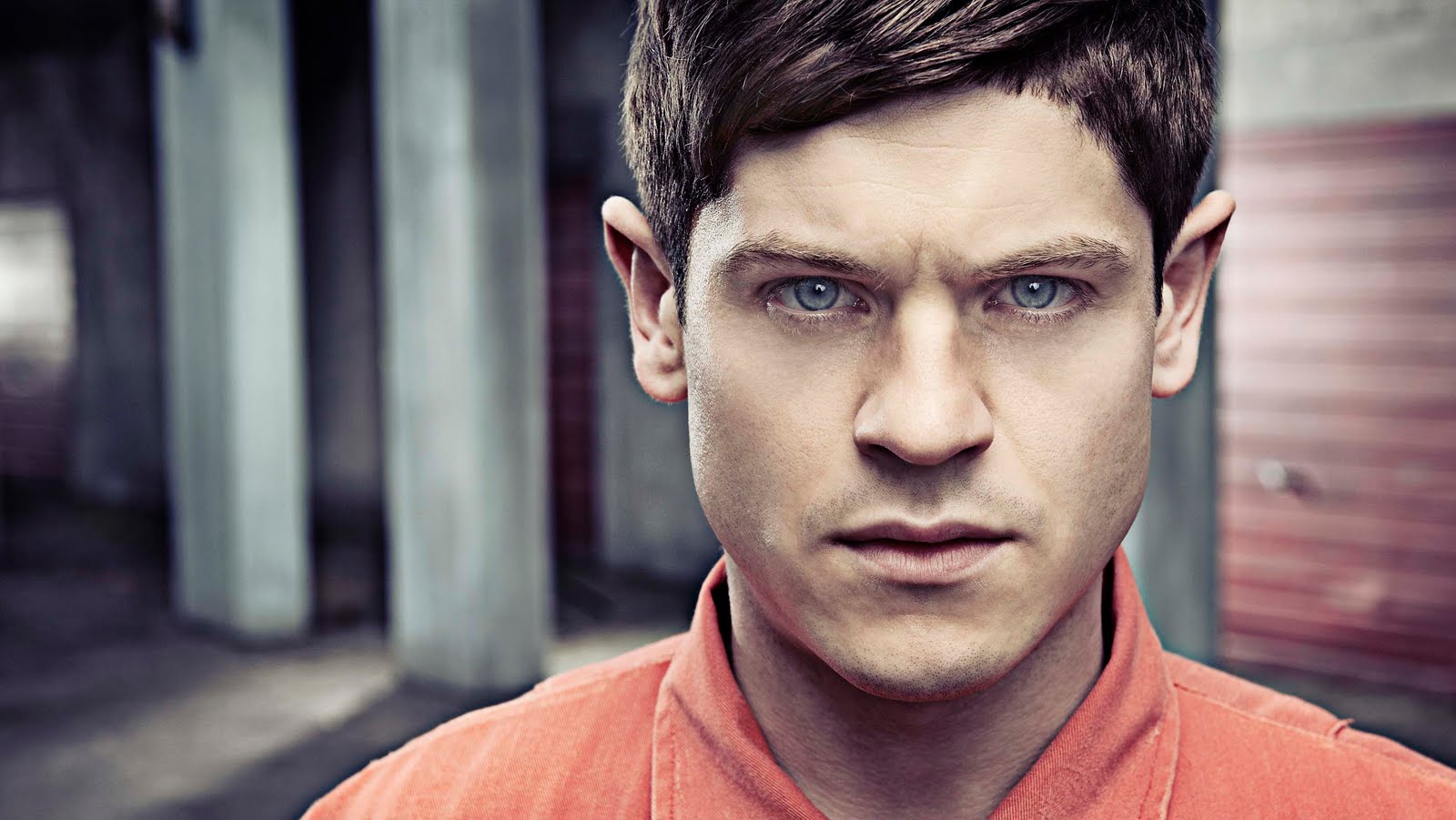 Hot Celebrity Photos: Wallpaper Iwan Rheon