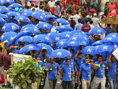 করপোরেট ছোঁয়ায় অন্য বৈশাখ by একরামুল হুদা