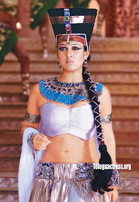 Nayantara latest hot photos from Kathanayakudu