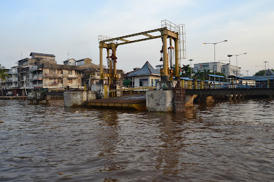 Pelabuhan Kapal feri di Kota Pontianak