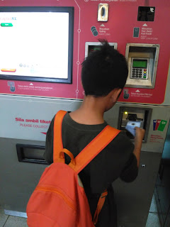 beli token MRT di Kuala Lumpur