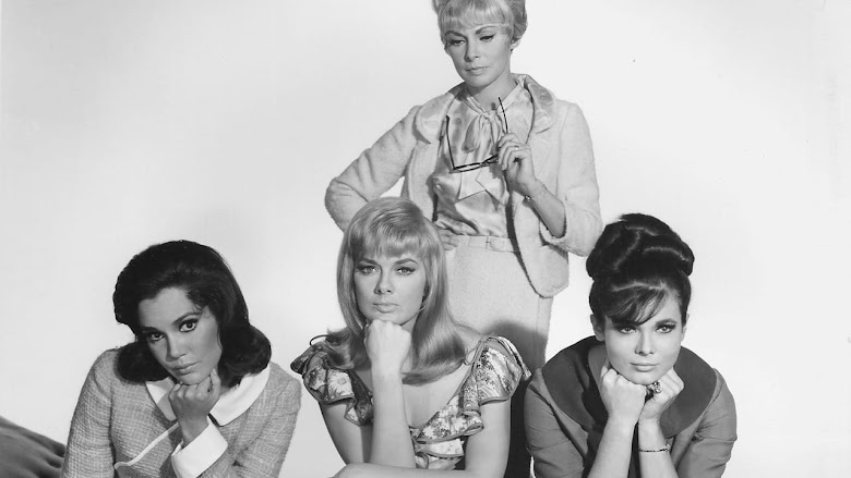 Tres en un sofá 1966 pelicula subtitulada