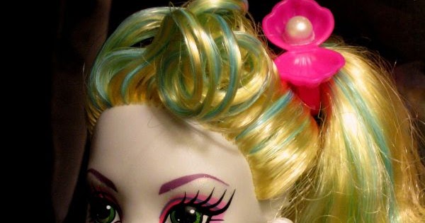 Voicething: Review: Dot Dead Gorgeous Lagoona Blue