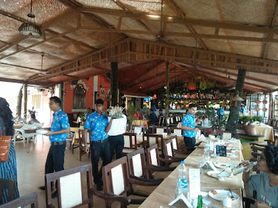 This restaurant always provides one of the best service with a smile. The waiters are patient, cheerful and compassionate with the customers while the food is tasty.