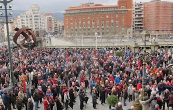 Concentración de pensionistas vascos frente al Ayuntamiento de Bilbao el pasado mes de enero.EUROPA PRESS