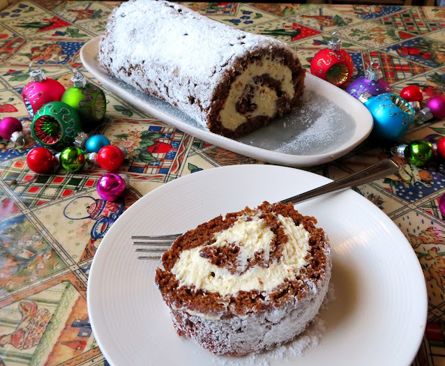 Christmas Gingerbread Roll