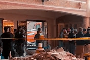 Bom Bunuh Diri di Masjid Pakistan Tewaskan 59 Orang 