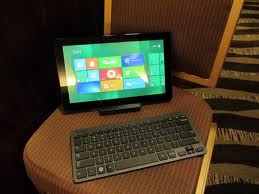 Samsung 700T Windows 8 tablet PC + Keyboard