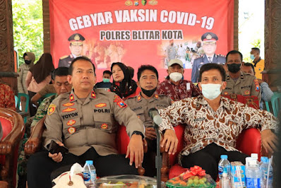 Polres Blitar Kota Gelar Gebyar Vaksin Serentak Dan Jum'at Curhat