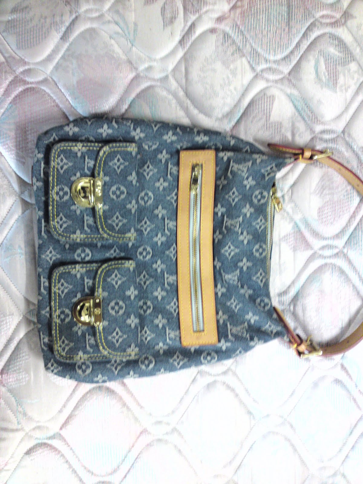 Second Hand World: Beg tangan LV original made in Paris