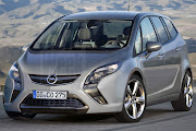 Opel Zafira 2012 live : Illustrations and spyshots the dashboard