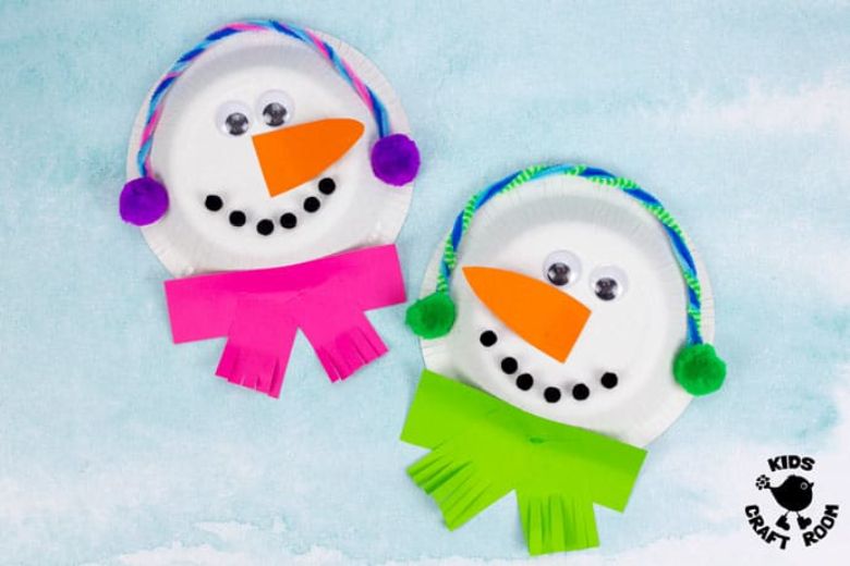 ⛄ Construction Paper Snowman Wreath Craft for Kids this Winter