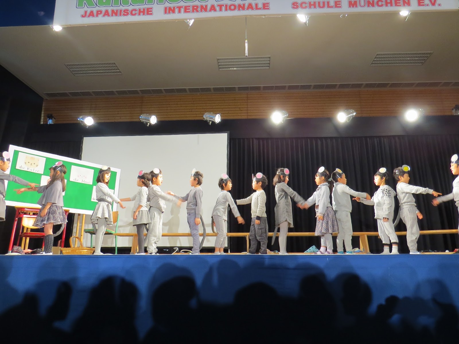 ミュンヘン日本人国際学校 第23回文化祭 ドイツ語学習発表会